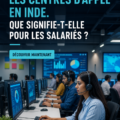 Une employée de centre d'appel utilisant un logiciel d'IA pour améliorer son travail